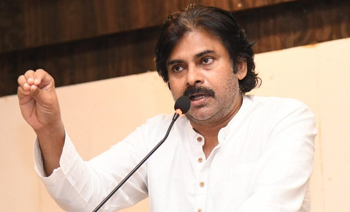 చిరంజీవి ‘ప్రజారాజ్యం’ పార్టీ గురించి ఇప్పుడెందుకు మాట్లాడుతున్నారు  పవన్ కళ్యాణ్ గారు?