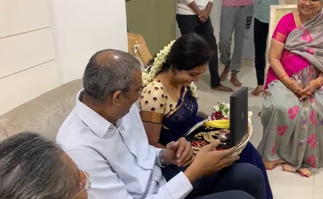 సింగర్ సునీత పెళ్లి వాయిదా !