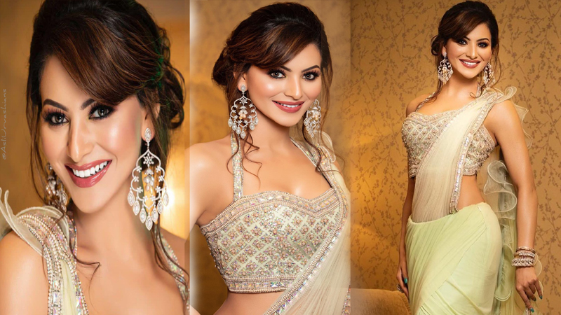 Urvashi Rautela Joshful Clicks