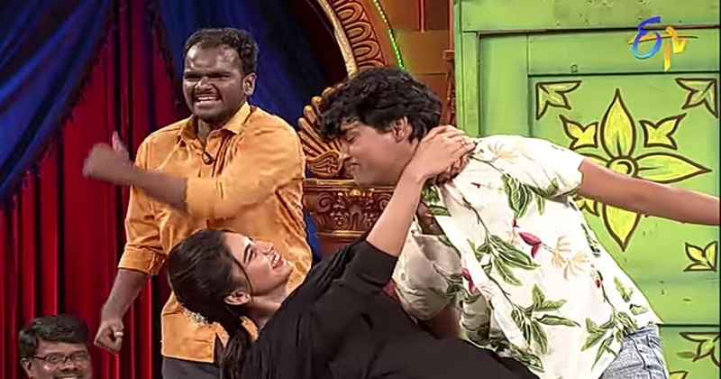 కెవ్వు కార్తీక్-వర్ష రొమాన్స్.. తట్టుకోలేకపోతోన్నా ఇమాన్యుయేల్