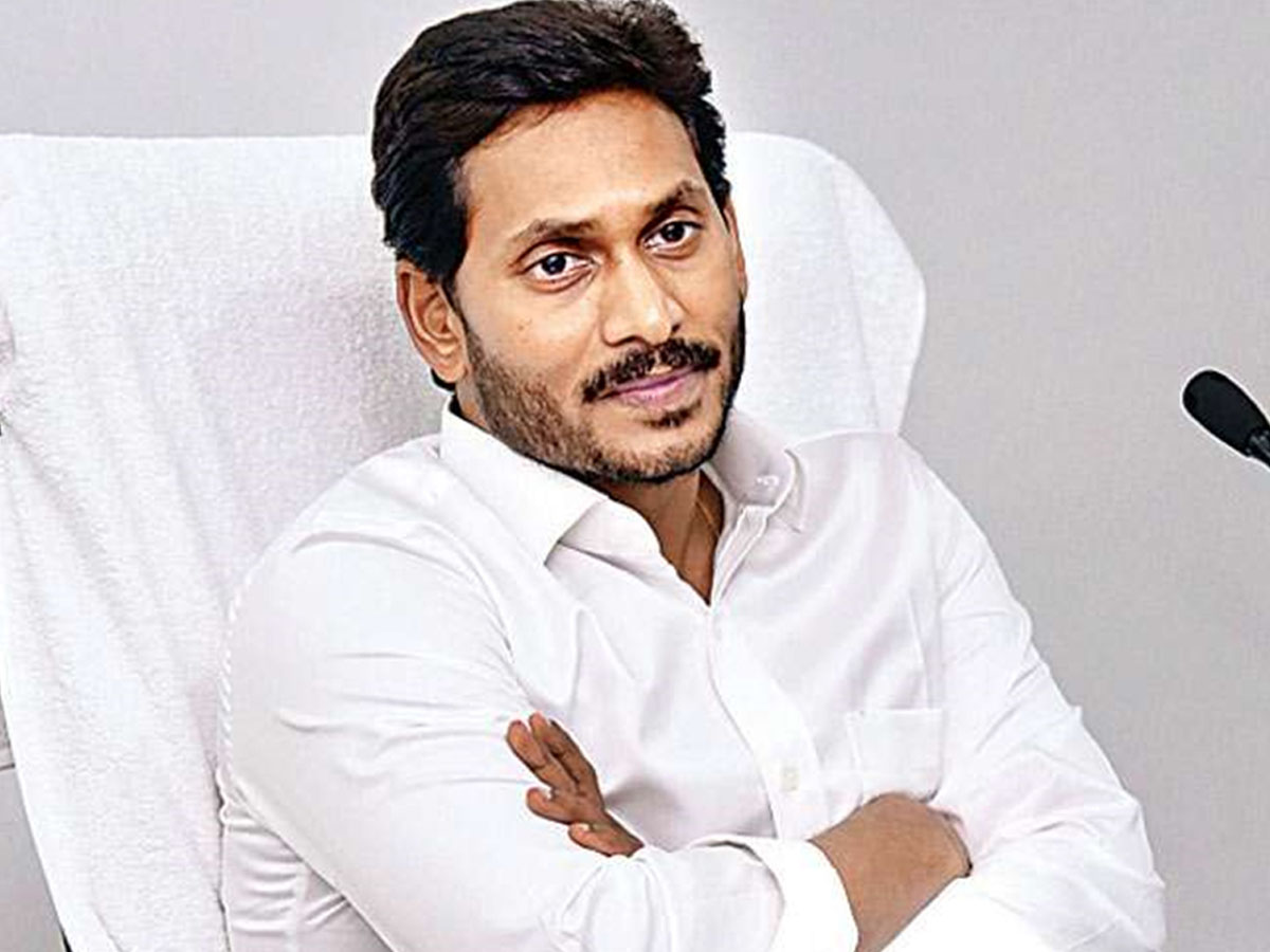 జ‌గ‌న్‌ను ముఖ్య‌మంత్రిగా తొల‌గించాలా.. ఇప్పుడిదే టాక్ ఆఫ్ ద పాలిటిక్స్..!