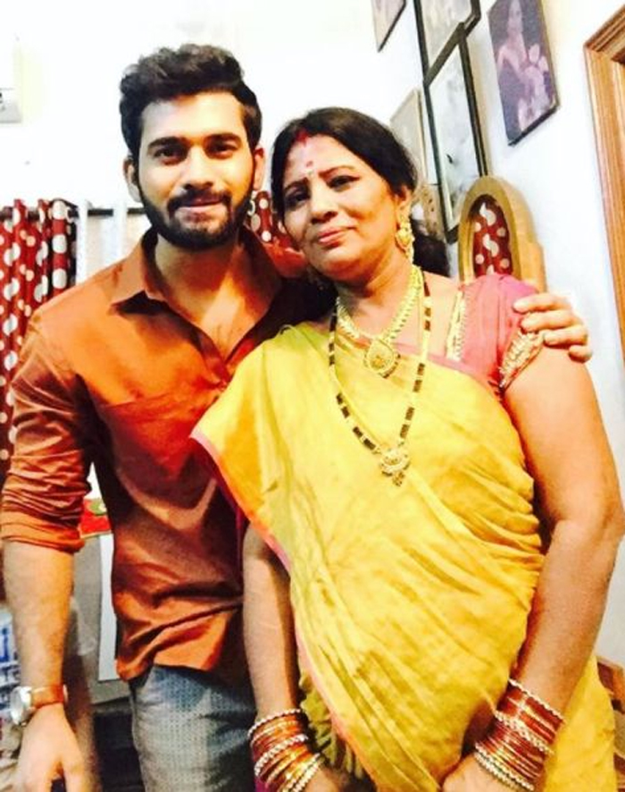 Bigg Boss 4 Telugu Finale episode Akhil Mother ABout Nagarjuna