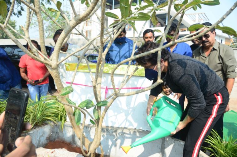 జూబ్లీహిల్స్ సొసైటీ పార్క్‌కు నాగార్జున శంకుస్థాపన !