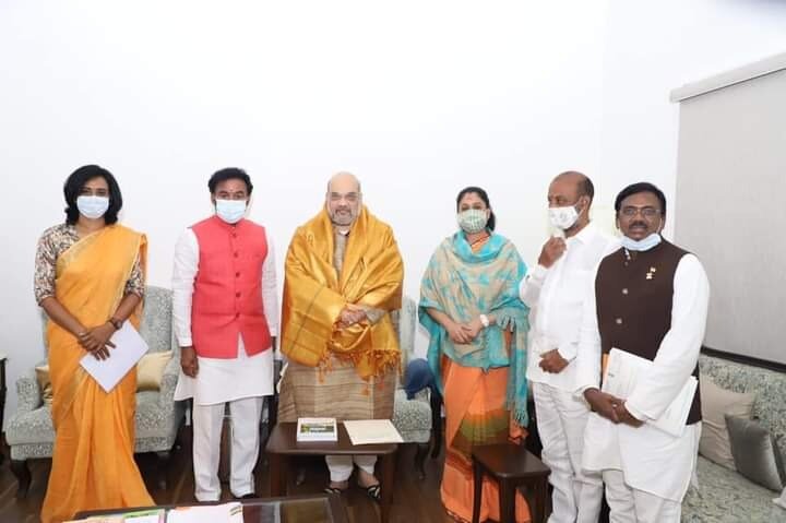 విజయశాంతి  కమలం పార్టీ కండువా కప్పుకోటానికి ముహూర్తం ఫిక్స్ చేసిన అమిత్ షా