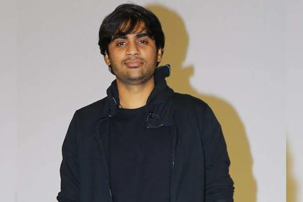 సాహో డైరెక్టర్ బాలీవుడ్ అడుగులు.. ఆ హీరోతో..