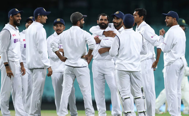 కేఎల్ రాహుల్ కి నిరాశే ..తోలి టెస్ట్ జట్టును ప్రకటించిన బీసీసీఐ