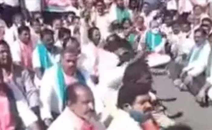 కేసీఆర్ డౌన్ డౌన్.. కిషన్ రెడ్డి జిందాబాద్.. అంటూ టీఆర్ఎస్ కార్యకర్తల జేజేలు? కేసీఆర్ షాక్?