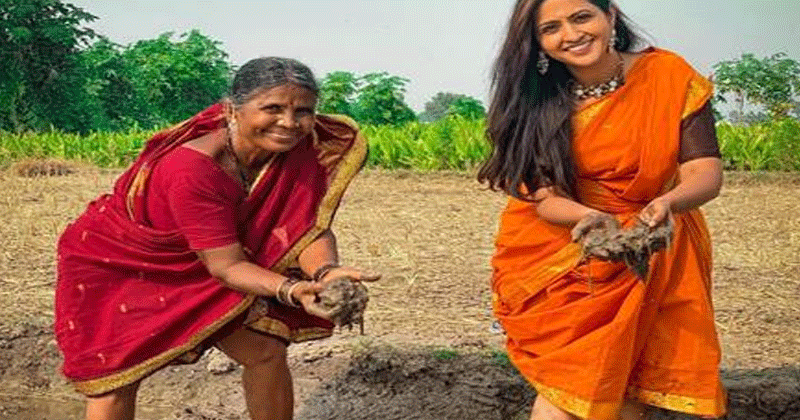 గంగ‌వ్వ పొలంలో మొక్క‌లు నాటిన లాస్య‌.. వీడియో హ‌ల్‌చ‌ల్‌