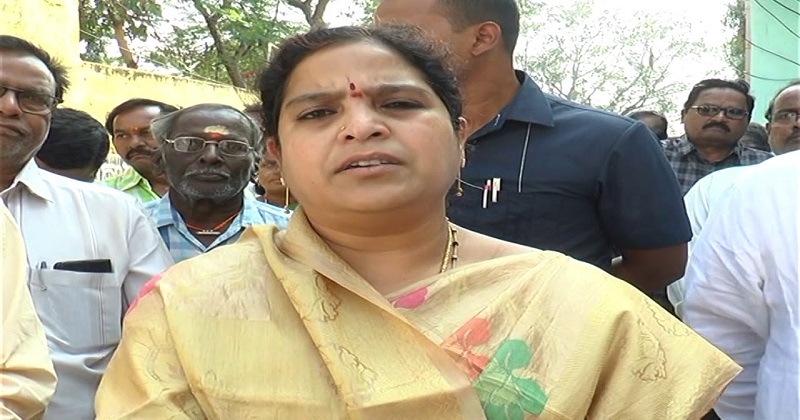 ఆ మహిళా నేత అటు టీడీపీకి ఇటు వైసీపీకి సమానంగా చుక్కలు చూపిస్తోంది 