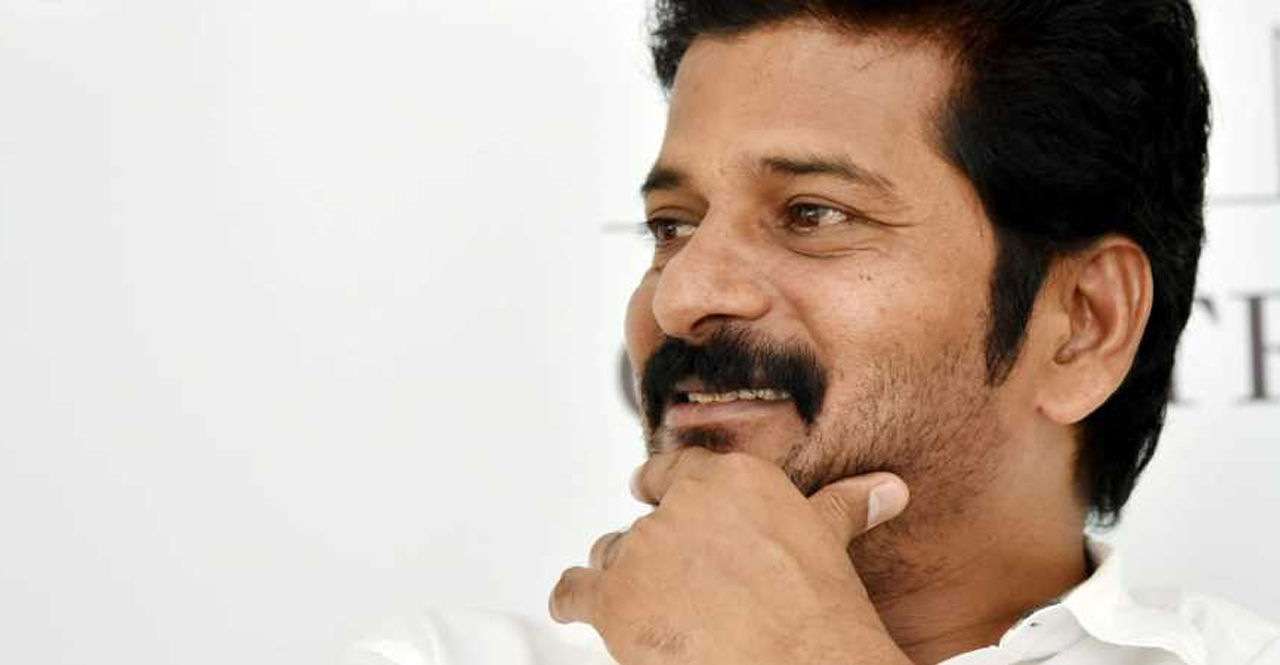 రేవంత్ రెడ్దితో పోటీపడుతున్నారు… సోనియా, రాహుల్ దిగినా కాపాడలేరు 