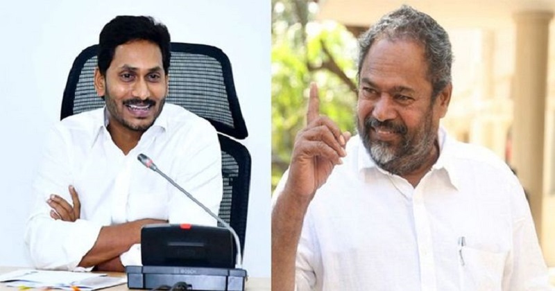 చూడబోతే ఆ పాపులర్ సినిమా స్టార్ కూడ వైసీపీలో చేరిపోయేలా ఉన్నారే ?