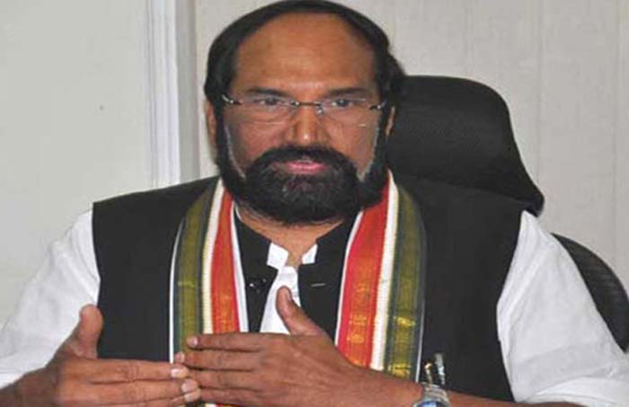 బ్రేకింగ్ : టీపీసీసీ పదవికి ఉత్తమ్ రాజీనామా.. జీహెచ్ఎంసీ ఫలితాల ఎఫెక్టేనా?