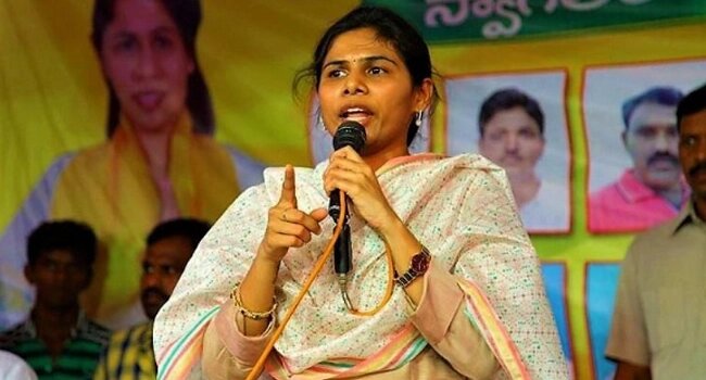 Attempt to attack on Telugu desam party leader Bhuma Akhilapriya