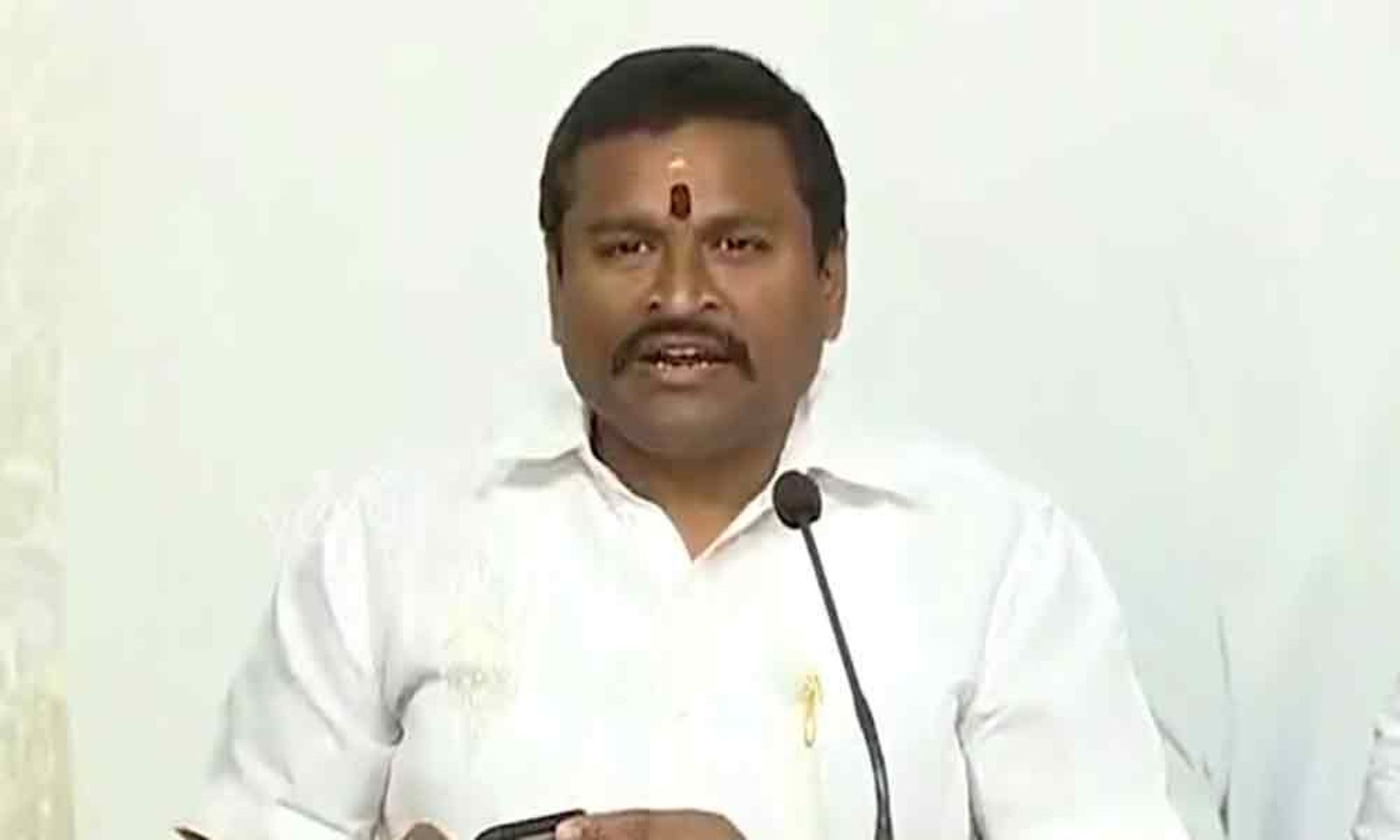 ‘నోటా’తో పోటీ పడే పార్టీ బీజేపీ అంటూ గాలి తీసేసిన వైసీపీ మంత్రి