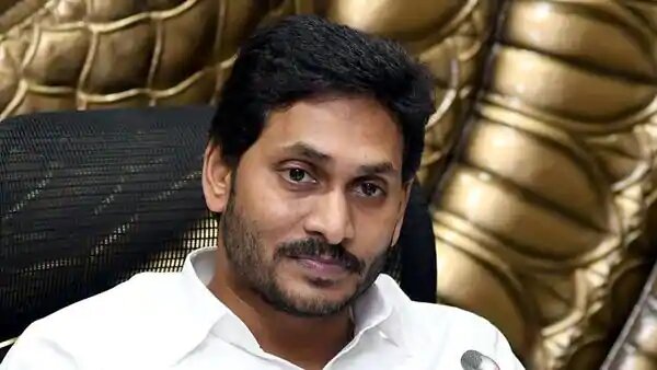 విశాఖ రాజకీయాలను వైఎస్ జగన్ మర్చనున్నరా! టీడీపీకి, బీజేపీకి దగ్గర అవుతున్న వైసీపీ ఎంపీ సత్యనారాయణ!!