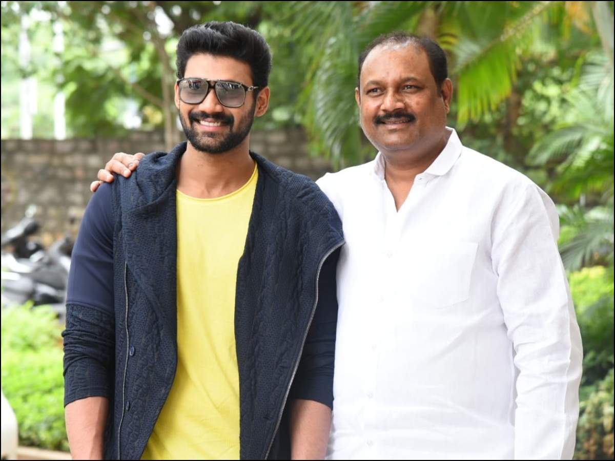 కొడుకు కెరీర్ ని రిస్క్ లో పెడుతోన్న బెల్లం కొండ సురేశ్ ?