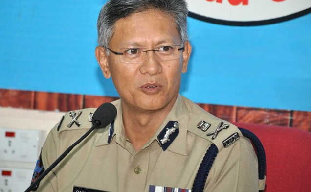 వాళ్ళంతా గౌతమ్ సవాంగ్ కే చుక్కలు చూపిస్తున్నారు .. బాబోయ్ ఇది పరాకాష్ట !