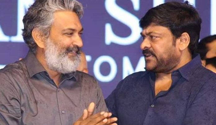 చిరంజీవి ఆచార్య సినిమాలోకి రాజమౌళి ? వామ్మో ఇది మామూలు రచ్చ కాదు ..?