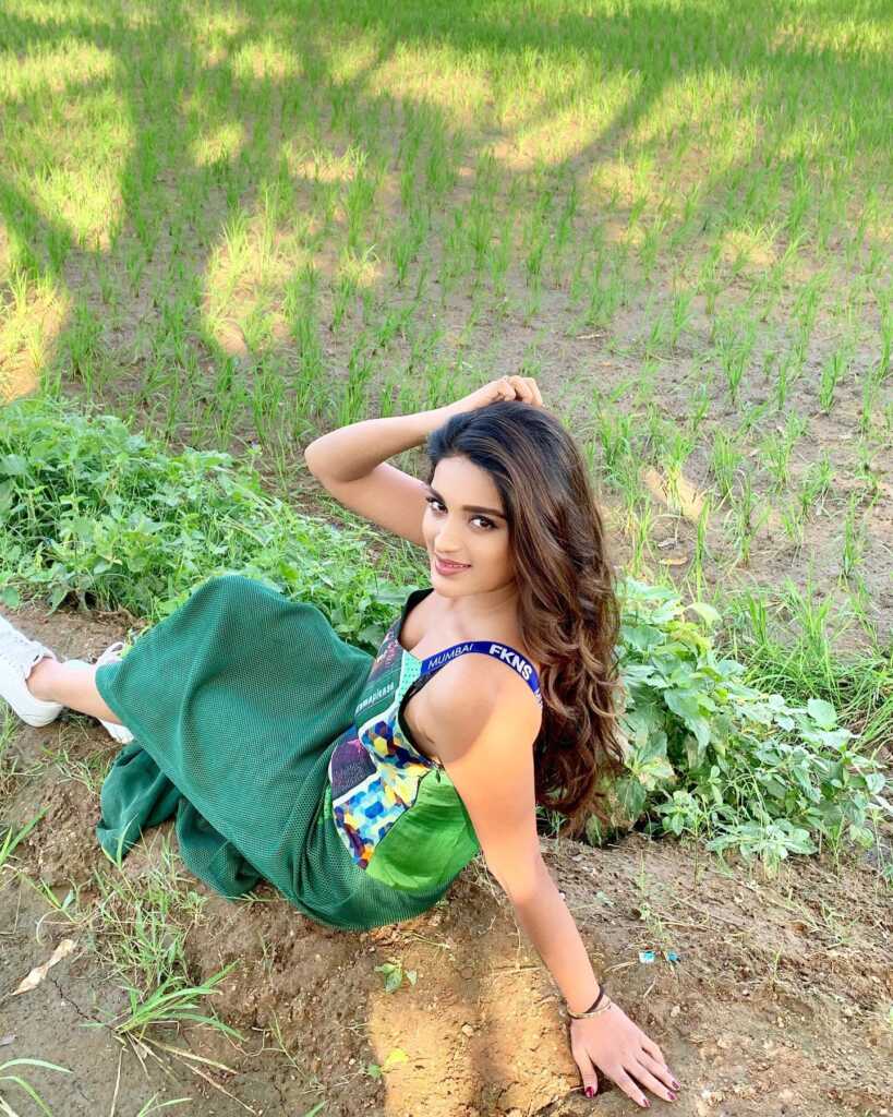 Nidhhi Agerwal Beautiful Clicks