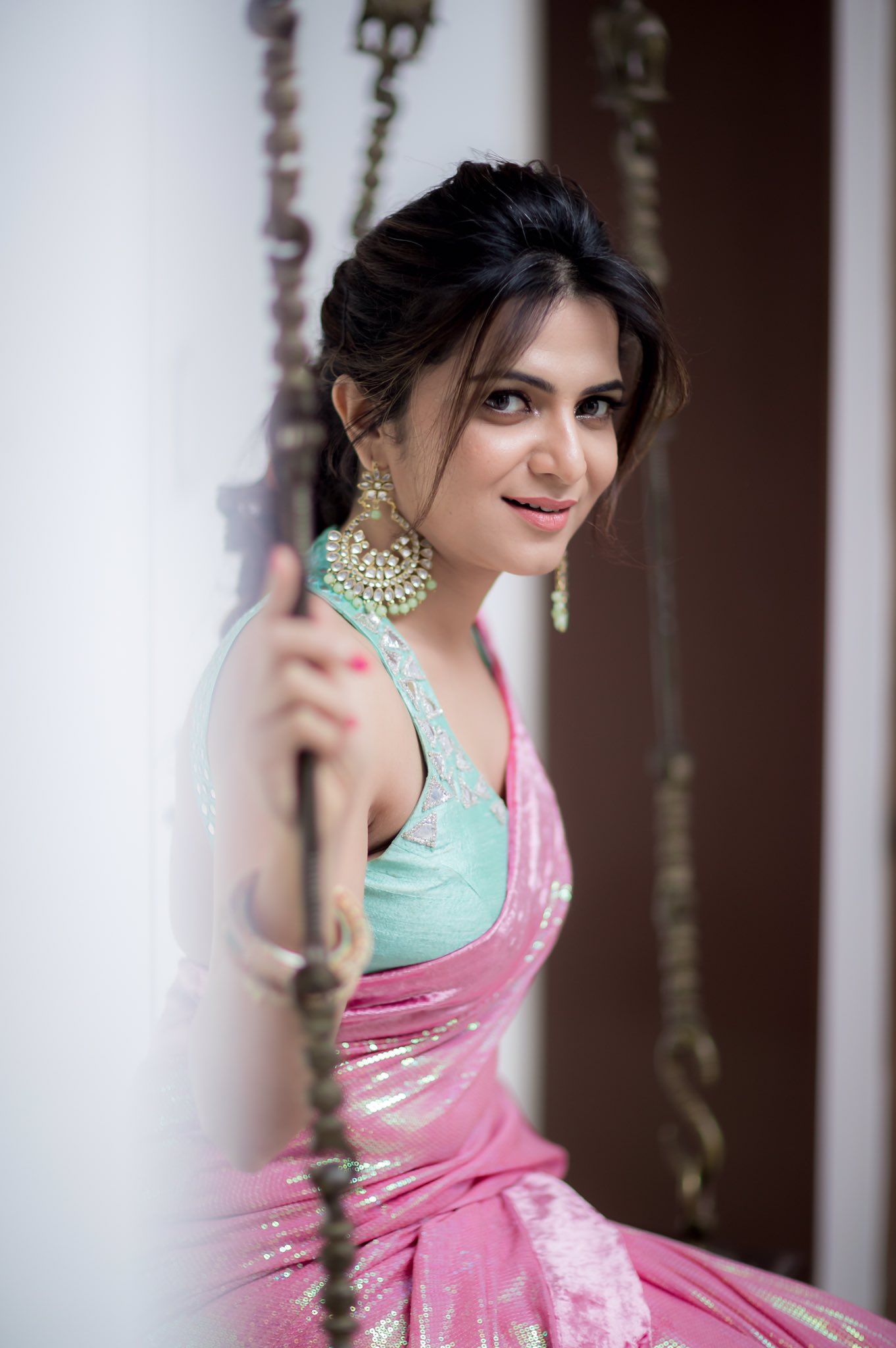 Dhivya Dharshini New Pics