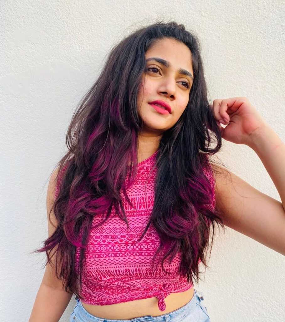 Losliya Mariyanesan Stylish Looks Losliya Mariyanesan Stylish Looks