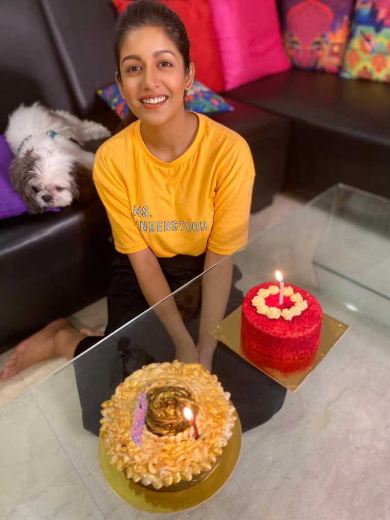 Ishita Dutta Beautiful Looks