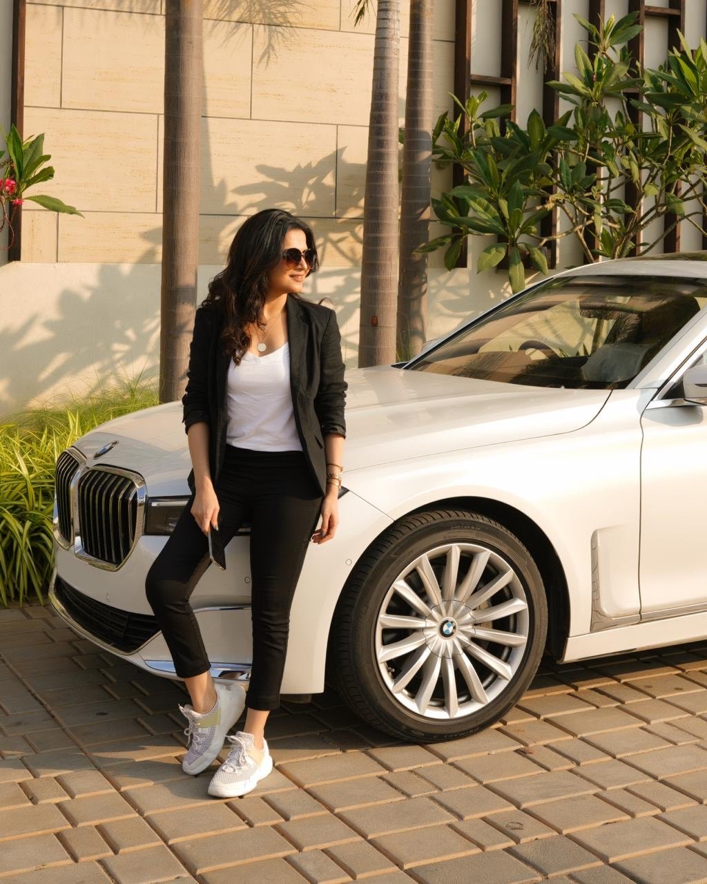 Dhivya Dharshini New Pics