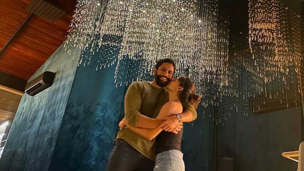 Akkineni Samantha And Naga Chaitanya Beautiful Couples Pics