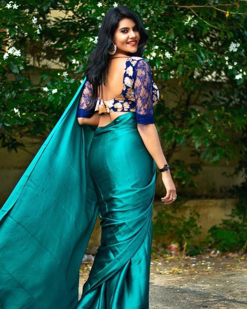 Nivisha New Gallreys Nivisha New Gallreys