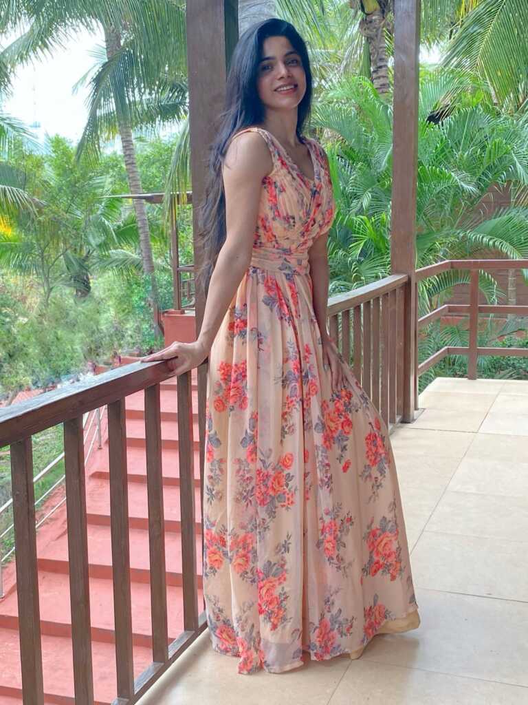 Divya Bharathi Stylish Looks