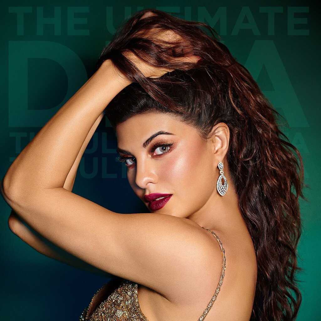 Jacqueline Fernandez Amzing Looks