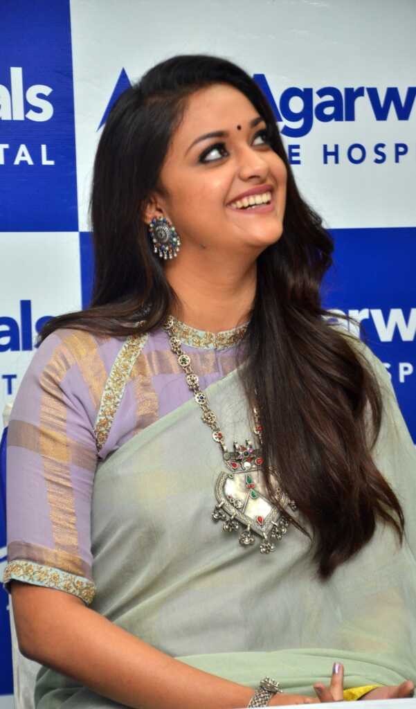 Keerthy Suresh Recent Airport Clicks