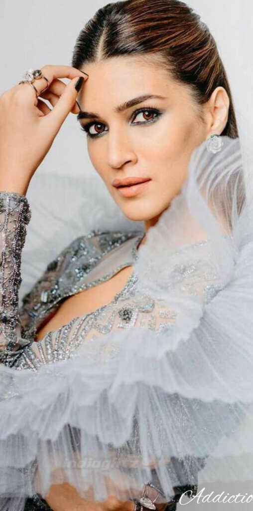 Kriti Sanon New HD Stills