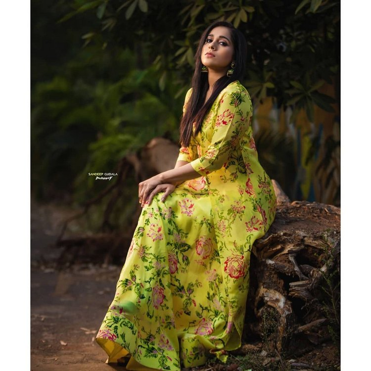 Rashmi Gautam Blue Dress Stills Rashmi Gautam Blue Dress Stills