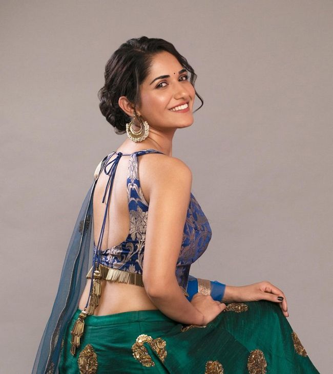 Ruhani Sharma New Wallpapers Ruhani Sharma New Wallpapers