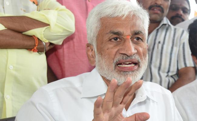ప్రూఫ్స్ తో పోలీస్ స్టేషన్ లో దిగాడు : తన మీద ఎవరు ఎలా దాడి చేశారో మొత్తం చెప్పుకొచ్చిన విజయ్ సాయి రెడ్డి