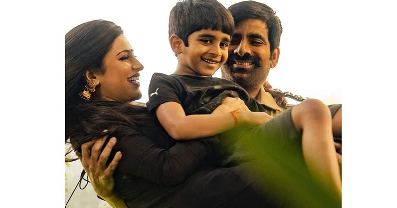 రవితేజ‌ను ఆట‌ప‌ట్టించిన ఈ బుడ‌త‌డు ఎవ‌రో తెలుసా?