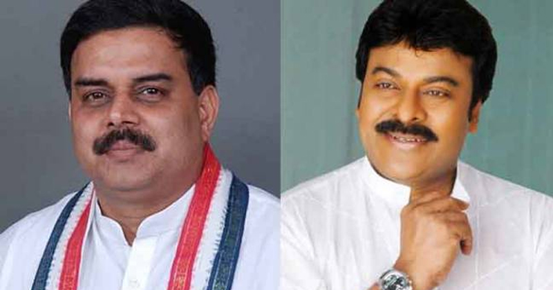 చిరంజీవిని వివాదాల్లోకి లాగిన నాదెండ్ల మనోహర్