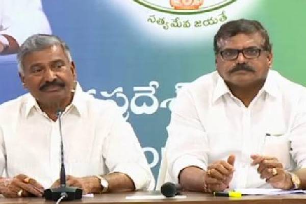 నిమ్మగడ్డ మీద సభా హక్కుల ఉల్లంఘన నోటీసులు !