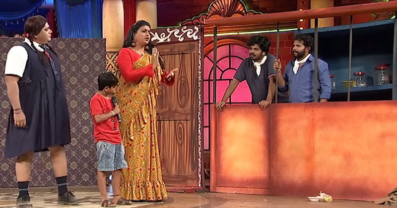 స్టేజ్ మీదే అలా బెదిరించేస్తోందిగా.. రోజా జబర్దస్తీ మామూలుగా లేదు