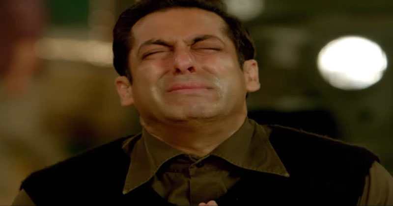 బిగ్ బాస్ వేదిక‌పై క‌న్నీరు పెట్టుకున్న స్టార్ హీరో.. ఆ కార‌ణం ఏంటో తెలుసా?