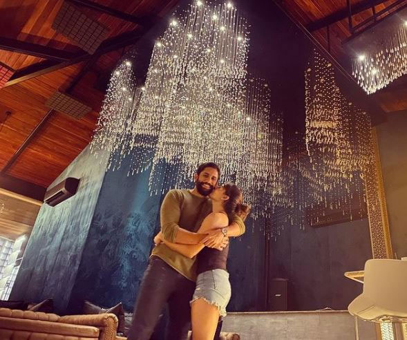 Samantha kisses Naga chaitanya On 2021 special