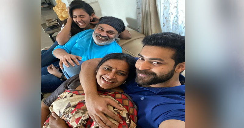 సోష‌ల్ మీడియాని షేక్ చేస్తున్న మెగా బ్ర‌ద‌ర్ ఫ్యామిలీ సెల్ఫీ పిక్