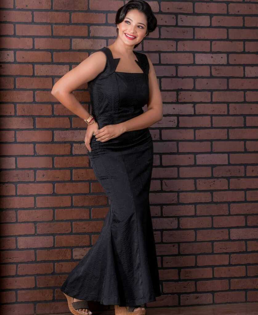 Sharanya Turadi Stylish Looks Sharanya Turadi Stylish Looks