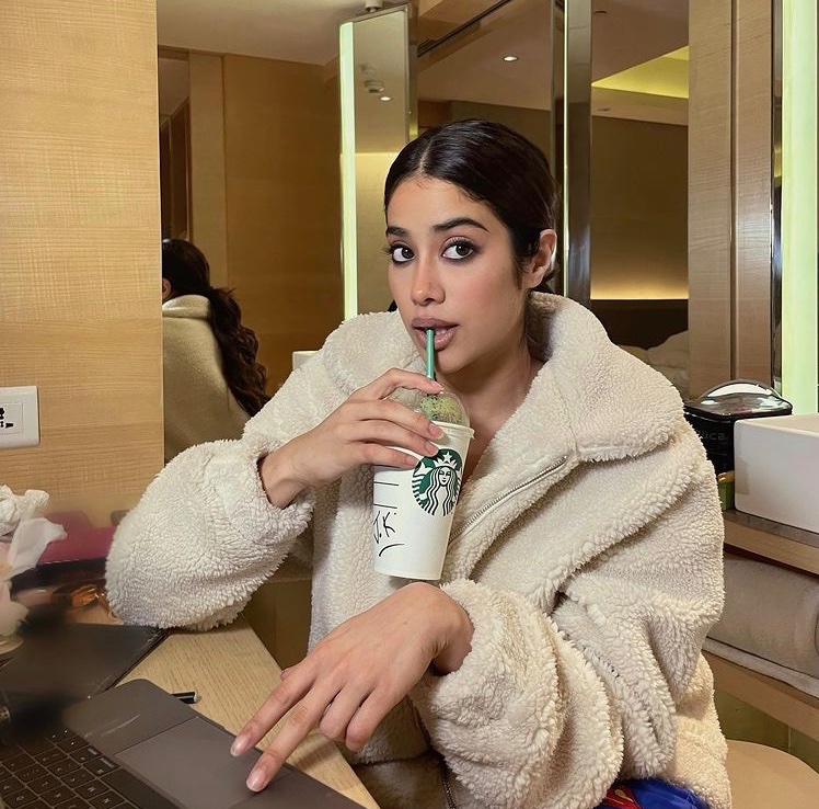 Janhvi Kapoor New Wallpapers Janhvi Kapoor New Wallpapers