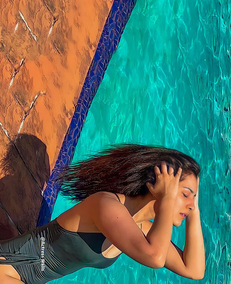 Raashi Khanna pool in Goa Pics Raashi Khanna pool in Goa Pics