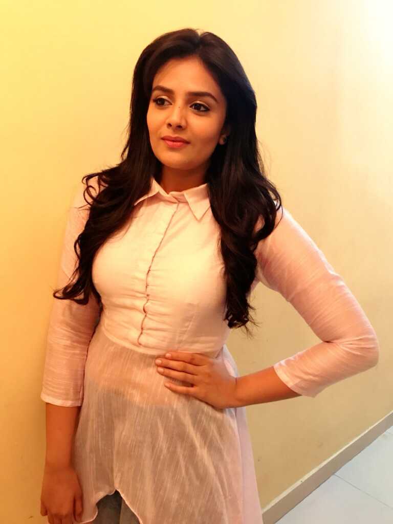 Sreemukhi Enjoying Her Vacation At Goa Trip Pics