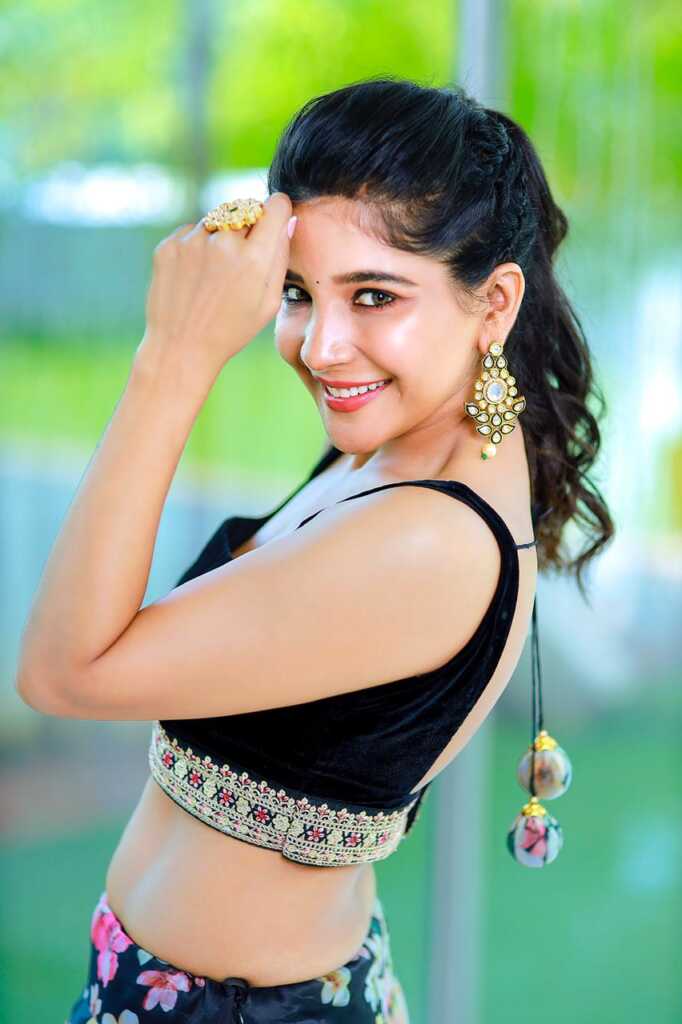 Sakshi Agarwal Latest Wallpapers