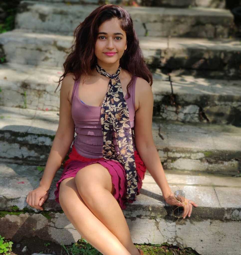 Poonam Bajwa Joshful pics