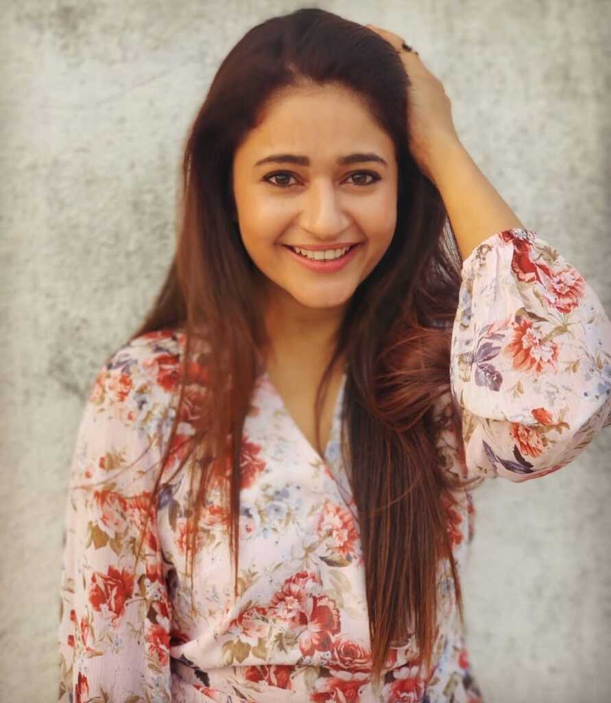 Poonam Bajwa Joshful pics